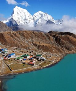 gokyo valley trek in nepal
