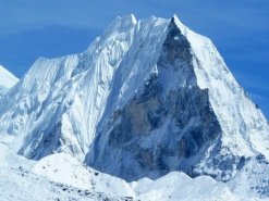 island peak of nepal climbing
