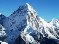 lobuche peak climbing in nepal